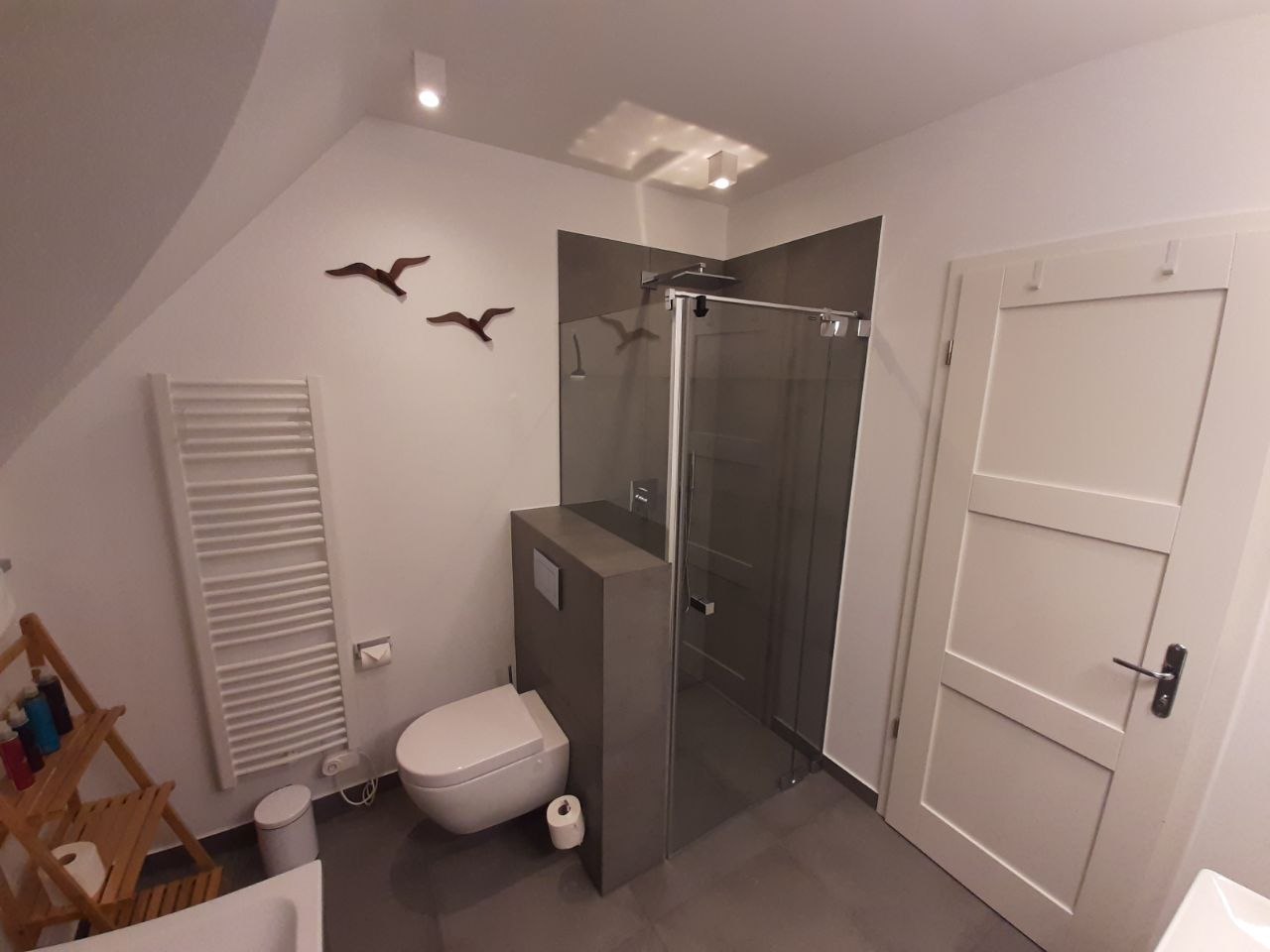 Duschbad neben der Sauna