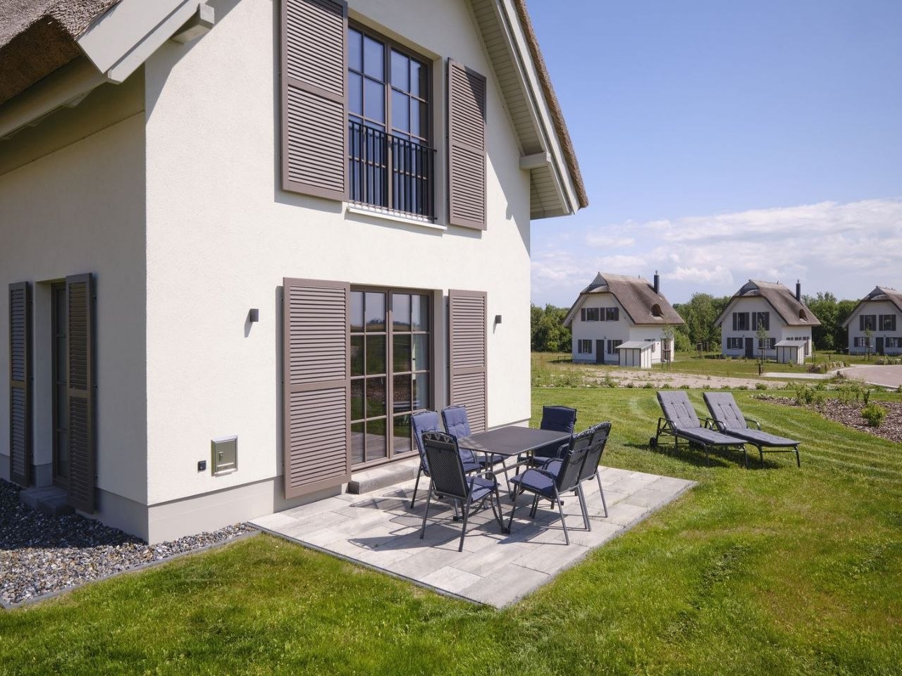 Private Terrasse der Reetlandvilla H21